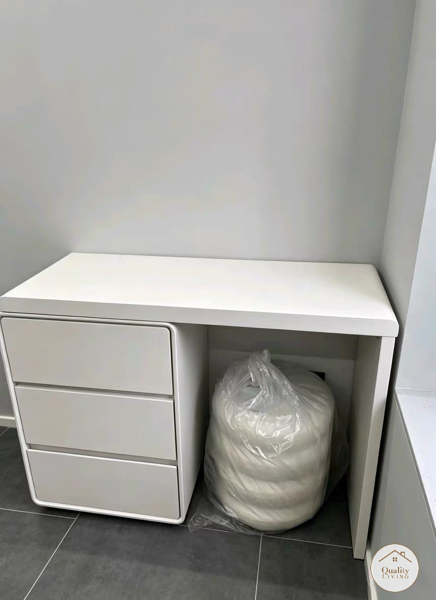 奶油風實木斗櫃梳妝枱